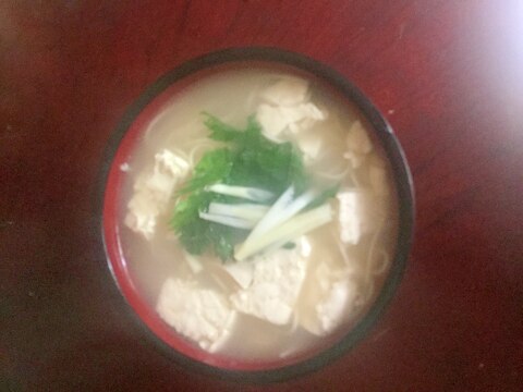 豆腐と鶏ももと青じその白だし柔麺。